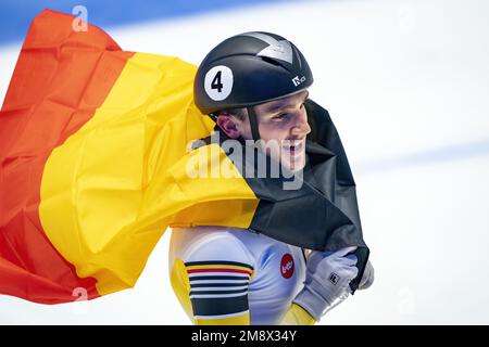 DANZIG - Stijn Desmet über 1000 Meter am 3. Tag der europäischen Schnellskating-Meisterschaft. ANP RONALD HOOGENDOORN niederlande raus - belgien raus Stockfoto