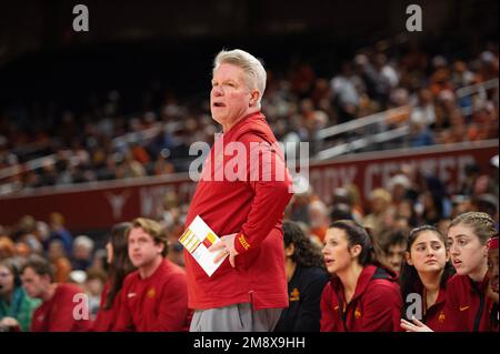 Austin, Texas, USA. 15. Januar 2023. Iowa State Head Coach Bill Fennelly im Moody Center in Austin, Texas, während des NCAA Women's Basketball-Spiels gegen Texas in Aktion. Mario Cantu/CSM/Alamy Live News Stockfoto