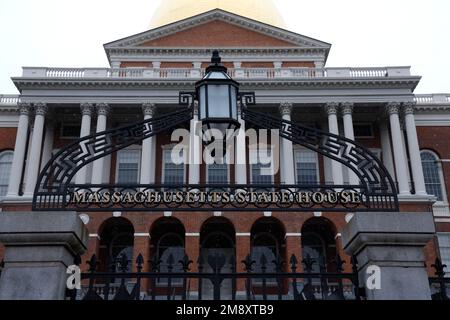 Boston, USA. 15. Januar 2023. Das Massachusetts State House findet am 15. Januar 2023 auf den Freedom and Black Heritage Trails am Boston Common in Boston Massachusetts, USA, statt. (Foto: John Lamparski/SIPA USA) Guthaben: SIPA USA/Alamy Live News Stockfoto