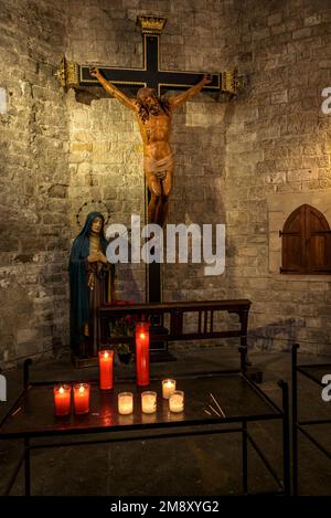 Kruzifix in einer der Kapellen der Basilika Santa Maria del Mar (Barcelona, Katalonien, Spanien) ESP: Crucifijo en Santa Maria del Mar Stockfoto