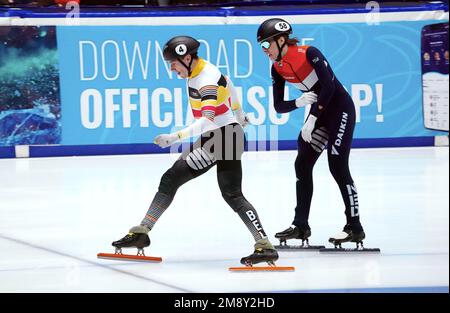 Stijn Desmet (BEL) endete vor Jens van het Wout bei 1000m der ISU-Kurzstrecke für Europameisterschaften am 15. Januar 2023 in Hala Olivia in Danzig, Polen. Kredit: SCS/Soenar Chamid/AFLO/Alamy Live News Stockfoto