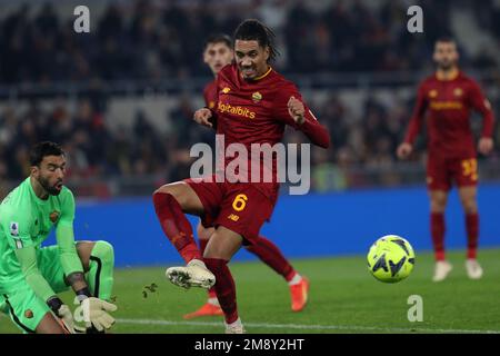 Rom, . 15. Januar 2023. Rom, Italien 15.01.2023: Chris Smalling (AS ROMA) in Aktion während des Fußballspiels der Serie A zwischen AS Roma und AC Fiorentina im Stadio Olimpico am 15. Januar 2023 in Rom, Italien. Kredit: Unabhängige Fotoagentur/Alamy Live News Stockfoto