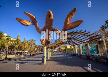 Skulptur „La Gamba“ (Garnelen) von Javier Mariscal für die Olympischen Spiele 1992 in Barcelona (Barcelona, Katalonien, Spanien) ESP: Escultura „La gamba“ Stockfoto