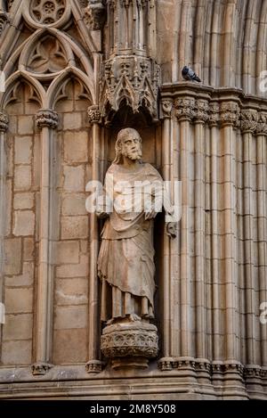 Skulpturen am Eingang zur Basilika Santa Maria del Mar (Barcelona, Katalonien, Spanien) ESP Esculturas de Santa Maria del Mar, España Stockfoto