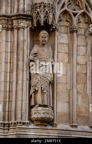 Skulpturen am Eingang zur Basilika Santa Maria del Mar (Barcelona, Katalonien, Spanien) ESP Esculturas de Santa Maria del Mar, España Stockfoto