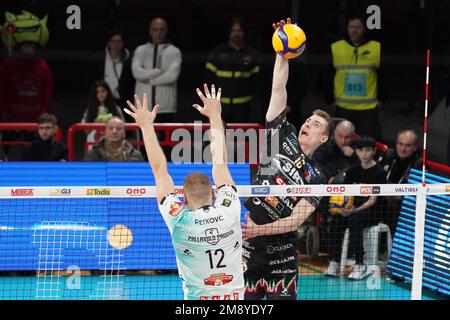 Pala Barton, Perugia, Italien, 15. Januar 2023, Semeniuk kamil (n.16 Sir Safety susa perugia) während der Sir Safety Susa Perugia gegen Pallavolo Padova - Volleyball Italian Serie A Men SuperLeague Championship Stockfoto