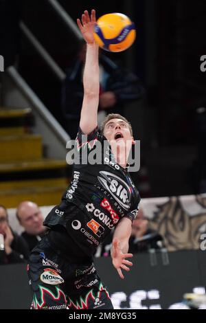 Pala Barton, Perugia, Italien, 15. Januar 2023, Semeniuk kamil (n.16 Sir Safety susa perugia) während der Sir Safety Susa Perugia gegen Pallavolo Padova - Volleyball Italian Serie A Men SuperLeague Championship Stockfoto