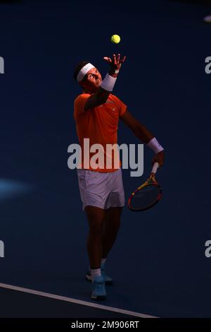 Melbourne, Australien. 16. Januar 2023. Rafael Nadal aus Spanien spielt während des Spiels der 1 16. Runde zwischen Rafael Nadal aus Spanien und Jack Draper aus Großbritannien am 1. Januar 2023 auf dem Australian Open Tennis 2023 in der Rod Laver Arena, Melbourne, Australien. Foto von Peter Dovgan. Nur redaktionelle Verwendung, Lizenz für kommerzielle Verwendung erforderlich. Keine Verwendung bei Wetten, Spielen oder Veröffentlichungen von Clubs/Ligen/Spielern. Kredit: UK Sports Pics Ltd/Alamy Live News Stockfoto