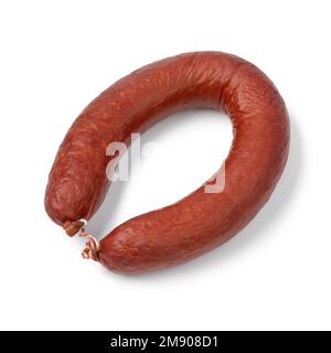 Einzelne ganze traditionelle holländische Pferdefleischwurst, isoliert auf weißem Hintergrund Stockfoto