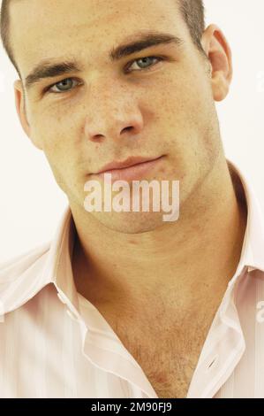 Wales und Llanelli Scarlets Rugbyspieler/aufstrebender Star MIKE PHILLIPS, November 2004. Foto © ROB WATKINS Stockfoto