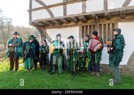 Wassailing-Veranstaltung im Weald and Downland Living Museum, Januar 2023, West Sussex, England, Großbritannien Stockfoto