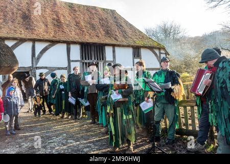 Wassailing-Veranstaltung im Weald and Downland Living Museum, Januar 2023, West Sussex, England, Großbritannien Stockfoto