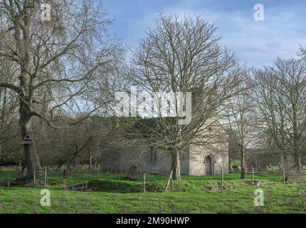 All Saints Church, Brauncewell, Lincolnshire - Eine verlassene und redundante Pfarrkirche aus dem 16. Jahrhundert, die sich an der Stelle eines ehemaligen mittelalterlichen Dorfes befindet Stockfoto