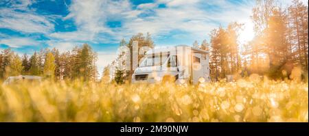 Familienurlaub reisen RV, Urlaub im Reisemobil, Caravan Auto Urlaub. Stockfoto