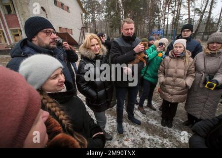 Nicht exklusiv: YAHIDNE, UKRAINE - 14. JANUAR 2023 - Leiter der regionalen Militärverwaltung Tschernihiv, Viacheslav Chaus, Stellvertretender Sprecher der Ve Stockfoto