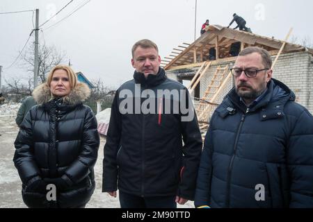 Nicht exklusiv: YAHIDNE, UKRAINE - 14. JANUAR 2023 - Stellvertretende Sprecherin der Verkhowna Rada der Ukraine Olena Kondratiuk, Sprecherin der Saeima des Re Stockfoto