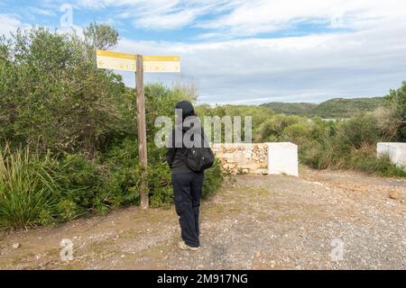 Es Grau, Minorca, Wandern auf dem Naturpfad im Naturpark Albufera des Grau, Menorca, Balearen, Spanien. Stockfoto