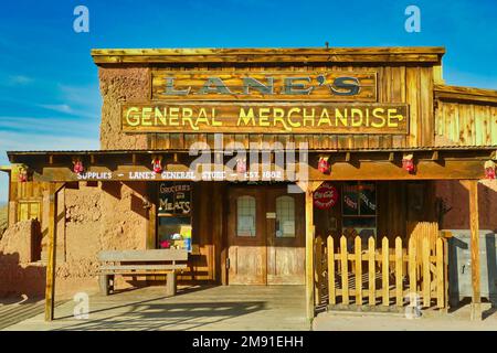 Der Gemischtwarenladen in der Geisterstadt Calico, einer ehemaligen Bergbaustadt im Wilden Westen, San Bernardino County, Kalifornien, USA Stockfoto