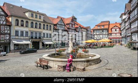 Ein hübscher Brunnen im Zentrum von Bad Sooden-Allendorf Deutschland Stockfoto