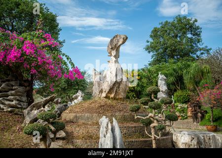 Der Million Years Stone Park in der Nähe der Stadt Pattaya in der Provinz Chonburi in Thailand, Thailand, Pattaya, November 2022 Stockfoto