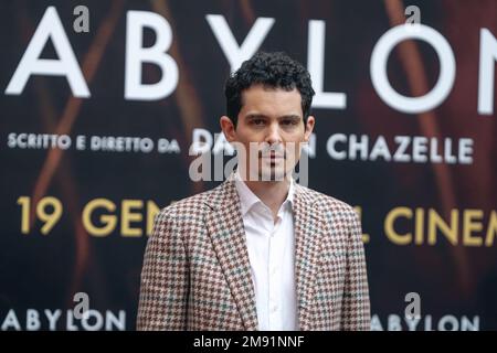 Rom, Italien. 16. Januar 2023. Director Damien Chazelle nimmt am 16. Januar 2023 am „Babylon“-Fotoanruf im Hotel De La Ville in Rom, Italien Teil (Foto: Luca Carlino/NurPhoto). Kredit: NurPhoto SRL/Alamy Live News Stockfoto