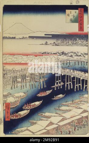 Nihonbashi, Clearing After Snow, Nr. 1 in 100 berühmten Ausblicken auf Edo Utagawa Hiroshige (Ando) (Japanisch, 1797-1858). Nihonbashi, nach Schnee aufräumen, Nr. 1 in 100 berühmten Ansichten von Edo, 5. Monat 1856. Holzblockdruck, Bild: 13 3/8 x 8 3/4 Zoll (34 x 22,2 cm). Wie kann eine einzige Komposition die Stadt Edo in der Mitte des 19. Jahrhunderts dokumentieren? Drei ikonische Bilder der japanischen Kultur während der Zeit von Hiroshige sind in diesem Aufdruck vereinigt, der ausgewählt wurde, um die Serie vorzustellen: Im Hintergrund die perfekte Form des Fuji, Symbol der Natur und des Göttlichen; auf der rechten Seite Stockfoto