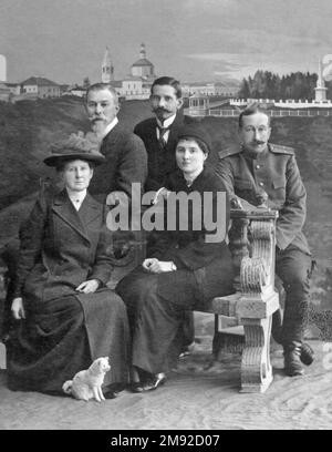 GOF-lectis Catherine Schneider, Graf Ilja Tatischtschew, Pierre Gilliard, Gräfin Anastasia Hendrikova, Prinz Vasily Dolgorukov Ca. Zwischen August 1917 und Mai 1918 Stockfoto