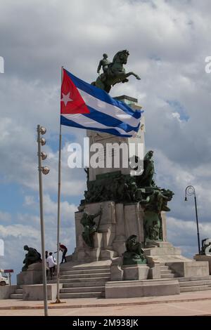 Transtur, Habana Stadtrundfahrt "Hop-on/Hop-off Double Decker Bus unter Touristen Sightseeing entlang des Malecon, Havanna, Kuba Stockfoto