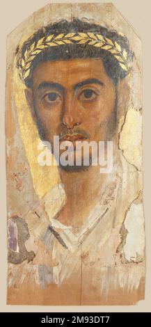 Mummy Portrait of a man Mummy Portrait of a man, Kalifornien. 120-130 C.E. Holz (Zypresse - Cupressus Sempervirens), encaustisch, Blattgold, 17 1/4 x 7 3/4 x 1/16 Zoll (43,8 x 19,7 x 0,2 cm). Ägyptische, klassische, antike nahe östliche Kunst ca. 120-130 C.E. Stockfoto