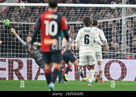 Genua, Italien. 16. Januar 2023. Josep Martinez Riera (Genua) während des Spiels CFC gegen Venezia FC in Genua, italienischer Fußball Serie B in Genua, Italien, Januar 16 2023 Kredit: Independent Photo Agency/Alamy Live News Stockfoto