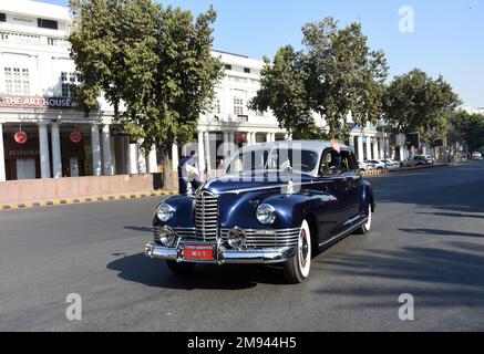 Neu-Delhi, Indien. 15. Januar 2023. Ein altes Auto während der Oldtimer-Rallye des Staatsmanns 56. in Neu-delhi (Kreditbild: © Indraneel Sen/Pacific Press via ZUMA Press Wire), NUR REDAKTIONELLE VERWENDUNG! Nicht für den kommerziellen GEBRAUCH! Stockfoto