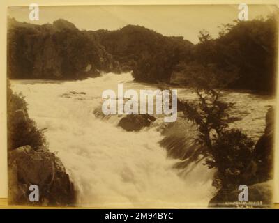 Aratiatia Rapids, Neuseeland Josiah Martin (Neuseeländer, geboren in England, 1843-1916). , Ca. 1900. Foto: Gelatine Silber, 6 x 8 cm (15,2 x 20,3 cm). Fotografie ca. 1900 Stockfoto