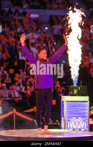 Baton Rouge, LA, USA. 16. Januar 2023. Haleigh Bryant von LSU wird der Menge vorgestellt, bevor die NCAA Gymnastics-Action zwischen den Oklahoma Sooners und den LSU Tigers im Pete Maravich Assembly Center in Baton Rouge, LA, stattfindet. Jonathan Mailhes/CSM/Alamy Live News Stockfoto