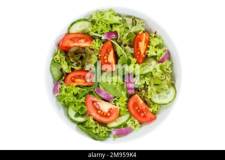 Gemischter Salat mit frischen Tomaten gesundes Essen Essen von oben isoliert auf weiß Stockfoto