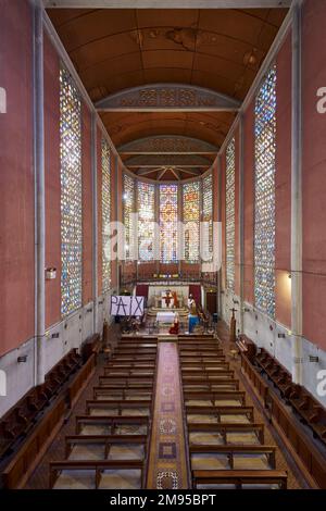 Voreppe (Südostfrankreich): Kapelle des ehemaligen Kleinen Seminals innerhalb der Oberschule „Lycee Portes de Chartreuse“ Stockfoto