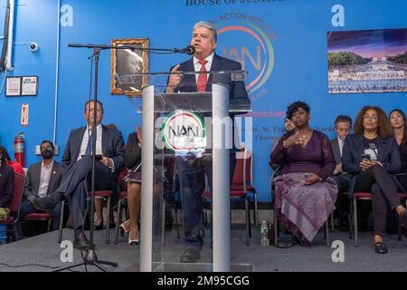 New York, Usa. 16. Januar 2023. Eric Gonzalez spricht während eines Martin Luther King Jr. Tagesveranstaltung in Harlem in New York City. Kredit: SOPA Images Limited/Alamy Live News Stockfoto