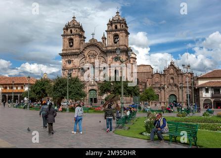 Die Kirche der Gesellschaft Jesu am Plaza de Armas in Cusco in Peru. Stockfoto