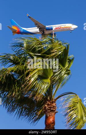 Teneriffa, Spanien - 22. September 2022: Jet2 Boeing 737-800 Flugzeug am Teneriffa Süd Flughafen (TFS) in Spanien. Stockfoto