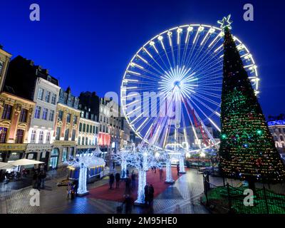 Lille (Nordfrankreich): Riesenrad am Platz „Place du General de Gaulle“ im Stadtzentrum Stockfoto