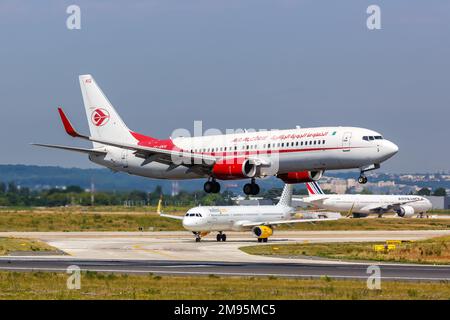 Paris, Frankreich - 4. Juni 2022: Flugzeug Air Algerie Boeing 737-800 am Flughafen Paris Orly (ORY) in Frankreich. Stockfoto