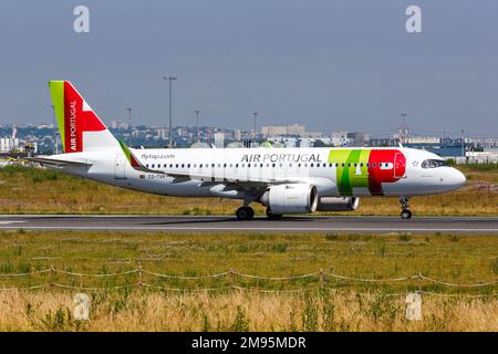 Paris, Frankreich - 4. Juni 2022: TAP Air Portugal Airbus A320neo Flugzeug am Flughafen Paris Orly (ORY) in Frankreich. Stockfoto