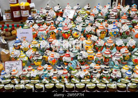 Lebensmittel und Honig-Stand, Loule Markt, Faro Bezirk, Algarve, Portugal Stockfoto