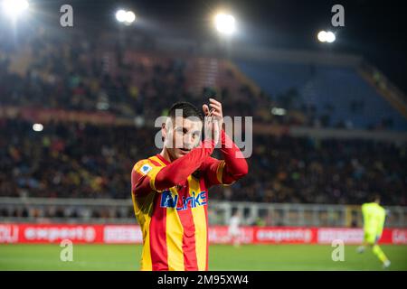 Gabriel Strefezza, Stürmer von Lecce während der italienischen Meisterschaft Serie A Fußballspiel zwischen US Lecce und AC Mailand am 14. Januar 2023 im Stadion Via del Mare in Lecce, Italien - Foto: Marco Verri/DPPI/LiveMedia Stockfoto