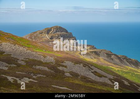 Von Tre'r Ceiri Iron Age Hillfort auf der Llyn-Halbinsel in Gwynedd North Wales aus Richtung Norden Richtung Garn F™r Stockfoto