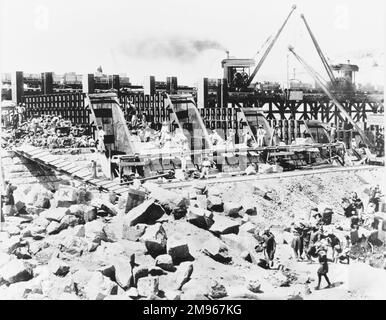 Bau des Assuan-Staudamms (alter oder tiefer Staudamm): Mit Gusseisen ausgekleidete Schleusen. Der von Sir William Willcocks entworfene Damm wurde 1889 von den Briten gebaut und im Dezember 1902 eröffnet. Stockfoto