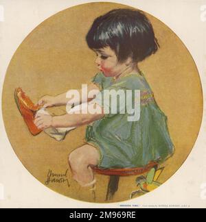 Ein süßes kleines Mädchen mit stumpfem, geschwungenem Haar und blauem Kleid rundet Kleider ab, indem es ihre roten Schuhe anzieht. Stockfoto