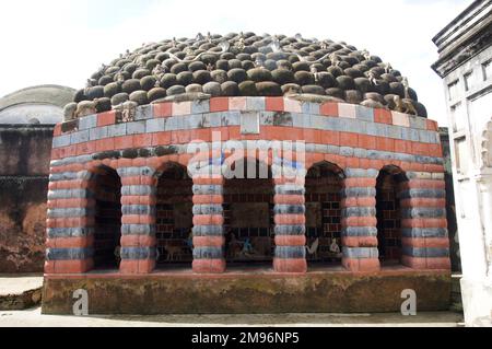 Indien - Westbengalen - Hooghly-Fluss - Kalna: Lalji-Tempelgebiet, der Schlangentempel. Stockfoto