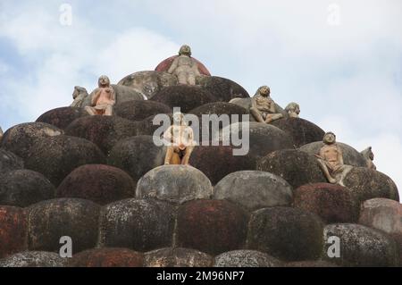 Indien - Westbengalen - Hooghly-Fluss - Kalna: Lalji-Tempelgebiet, Tempeldach. Stockfoto