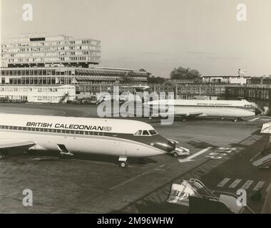 Die erste BAC One-Eleven, G-ASHG, nimmt am 20. August 1963 ihren Jungfernflug in der BAC-Fabrik Hurn auf. Stockfoto