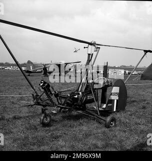 Der Beagle-Wallis WA-116 wurde von Beagle-Flugzeugen nach dem Design des ehemaligen RAF-Bomberpiloten Wing Commander Ken Wallis gebaut und wurde hauptsächlich für militärische Aufklärung und Überwachung entwickelt. Ken Wallis flog eine WA-116 im James Bond Film You Only Live Two. Stockfoto